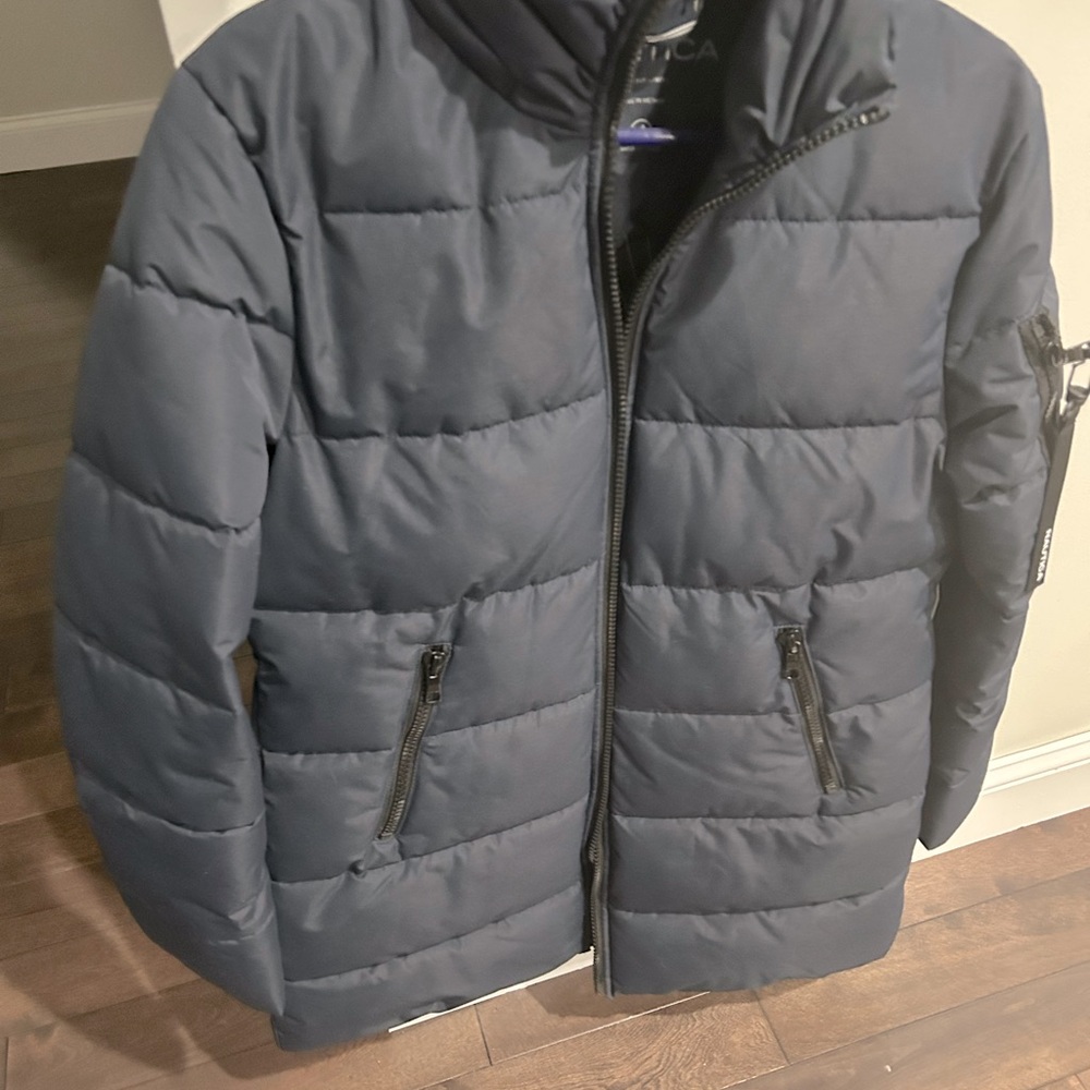 Nautica women’s puffer coat: like new: navy blue: women’s medium